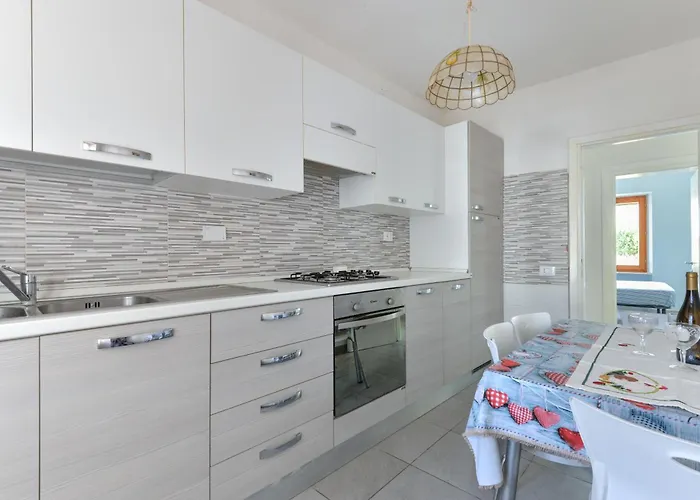 Appartement Casa Gaia Direttamente Sul Mare Pomonte